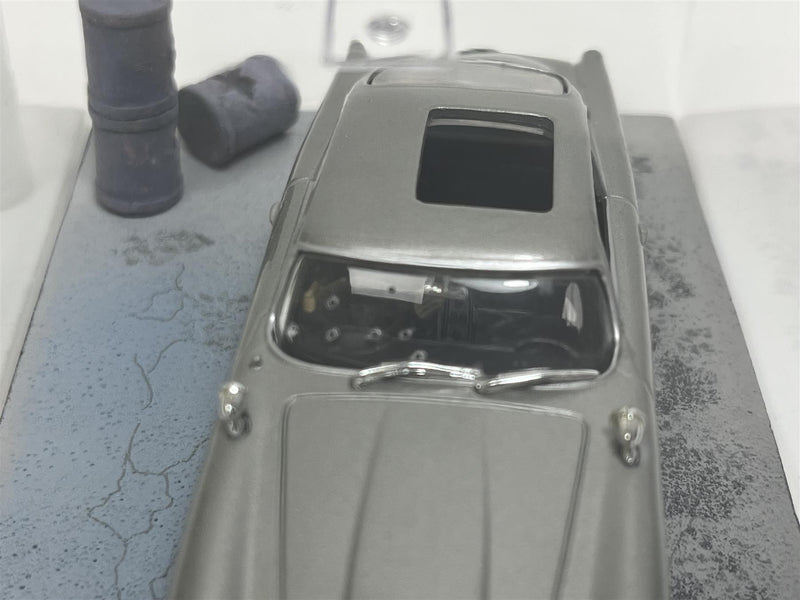 James Bond 007 Goldfinger Aston Martin DB5 Silver 1:43 Eaglemoss GF2