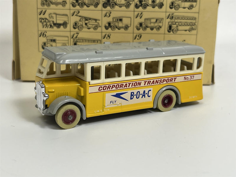 Corporation Single Deck Bus Fly BOAC Days Gone By Lledo DG6D S4