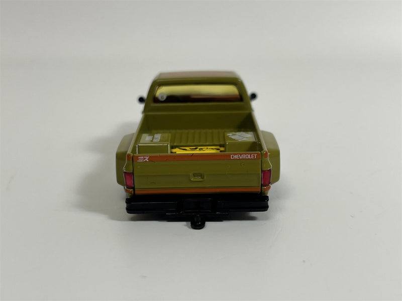 Chevrolet Silverado Sumatran Rhino Kaido House Mizu Diecast 1:64 KHMG153