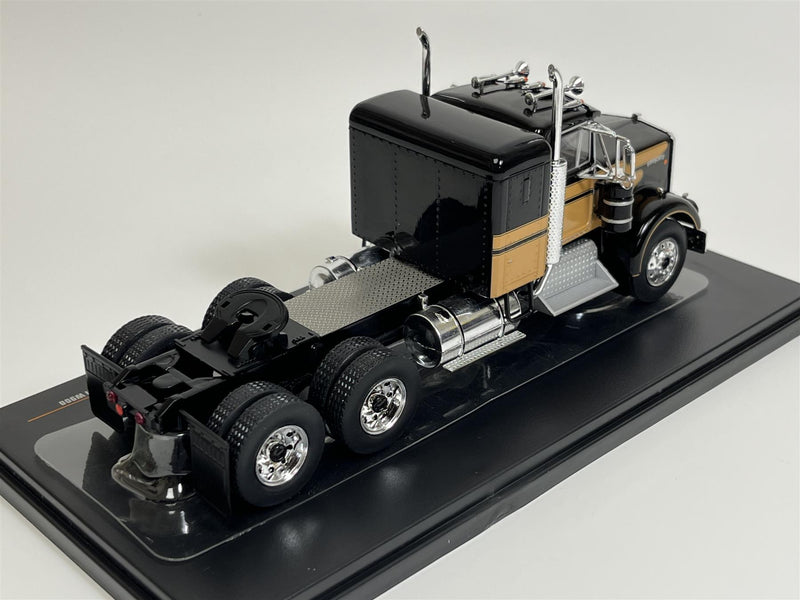 Smokey and the Bandit Kenworth W900 1976 Black 1:43 Scale IXO Models TR144.22