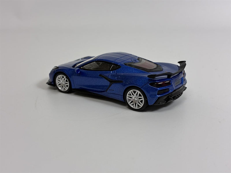 Chevrolet Corvette Z06 2023 Elkhart Lake Blue Metallic RHD 1:64 Mini GT MGT00892R