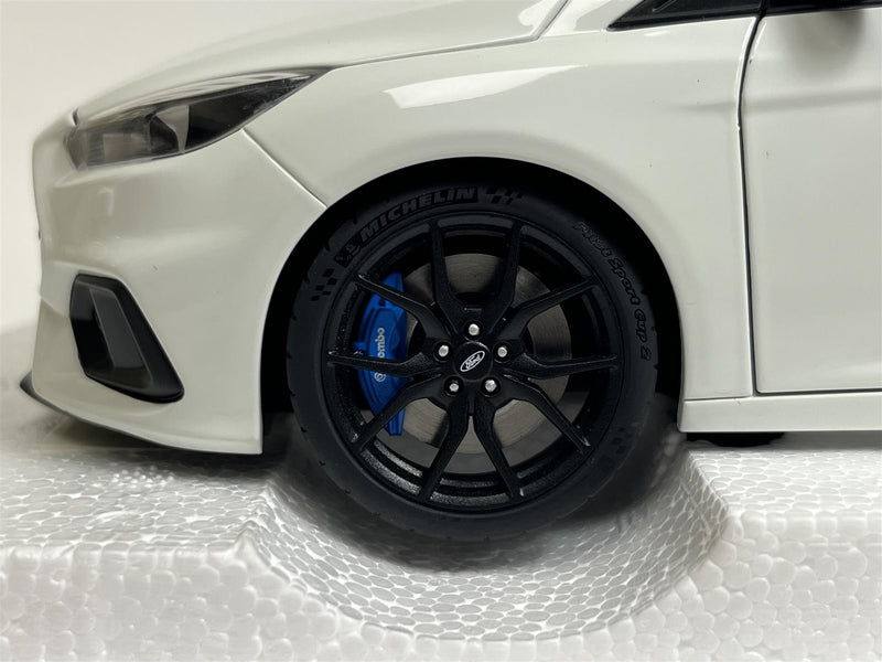 Ford Focus RS 2016 Frozen White 1:18 Scale Autoart 72951