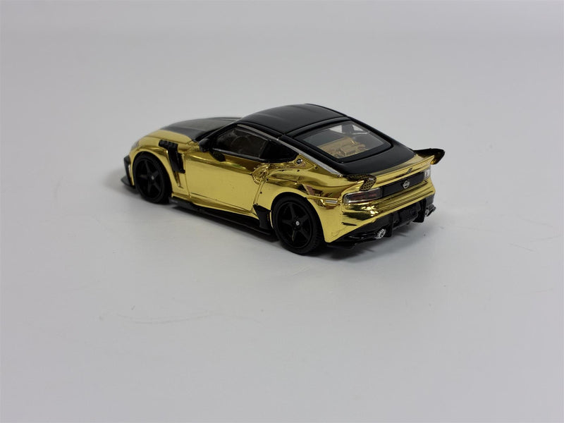 Nissan Z VeilSide FFZ400 Gold Chrome LHD 1:64 Scale Mini GT MGT00985L