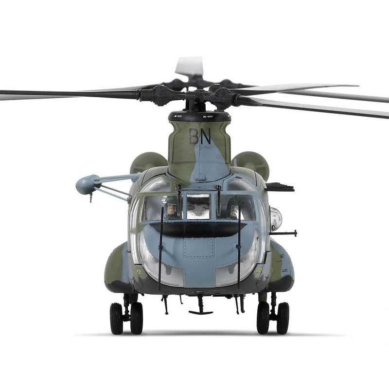 Chinnook HC-1 MK 1 RAF 18 Squadron Odiham UK 1:72 Scale Forces of Valor 821004C