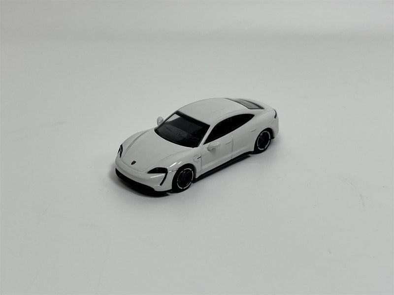 Porsche Taycan Turbo S 2019 White Metallic 1:87 Minichamps 870068400