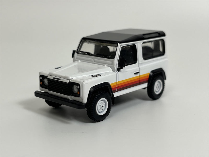 Land Rover Defender 90 Wagon White LHD 1:64 Scale Mini GT MGT00378L