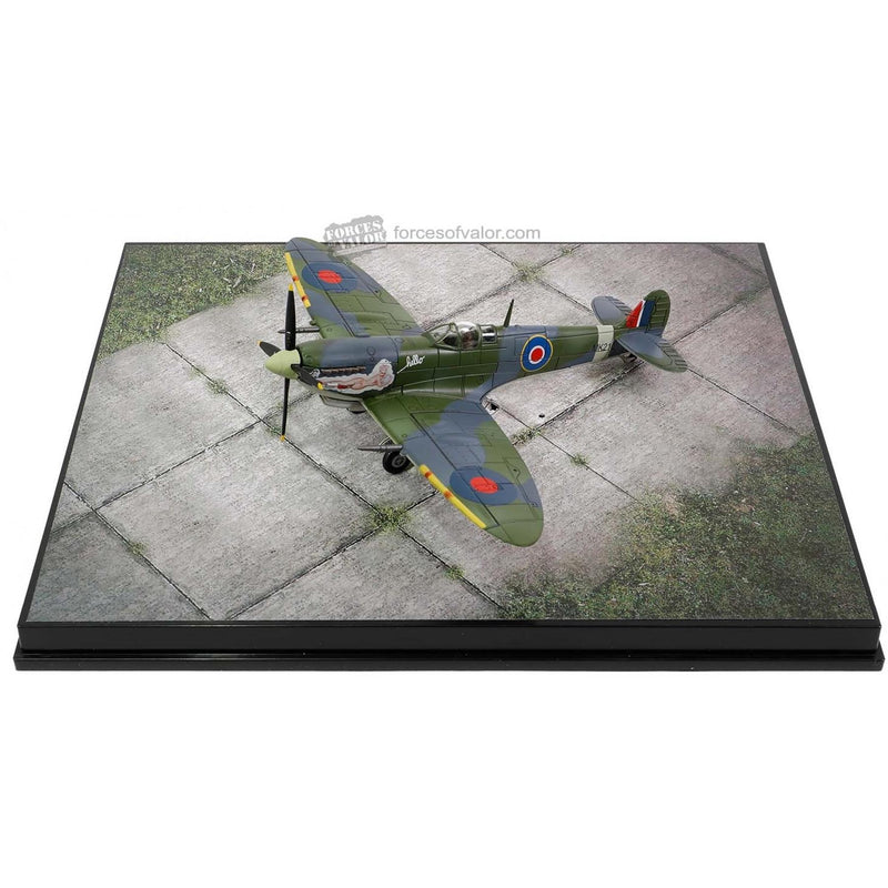 Supermarine Spitfire MK.IX MK 210 Tolly Hello 1:72 Scale Forces of Valor 812005A