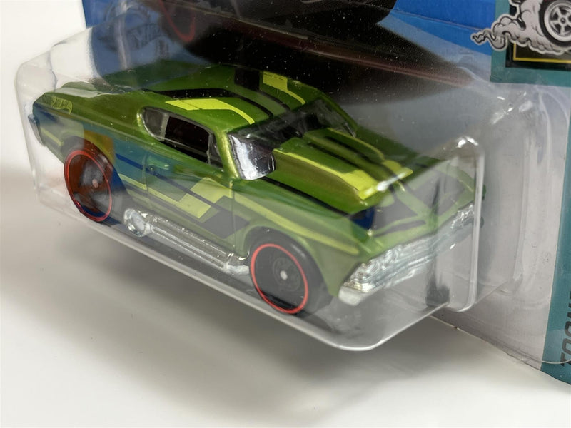 Hot Wheels 1969 Chevelle Tooned 1:64 Scale GHD43D521 B12