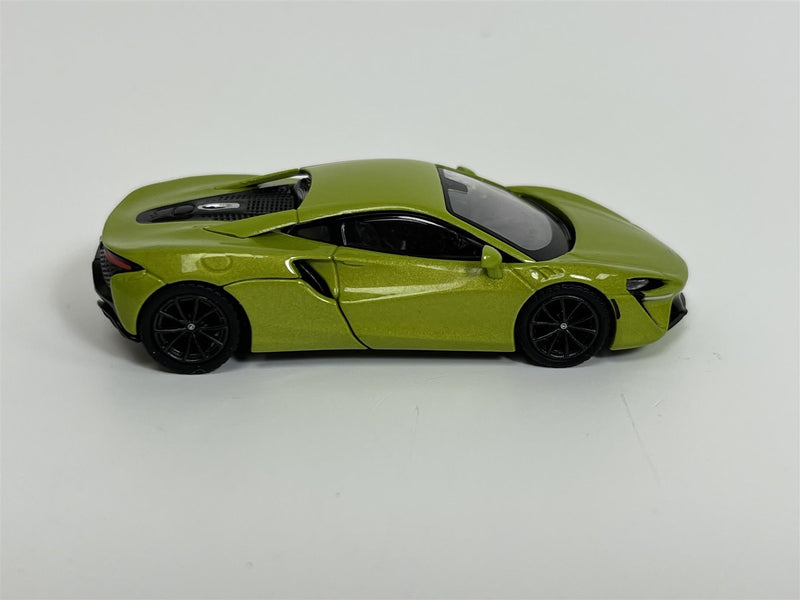 McLaren Artura Flux Green RHD 1:64 Scale Mini GT MGT00496R