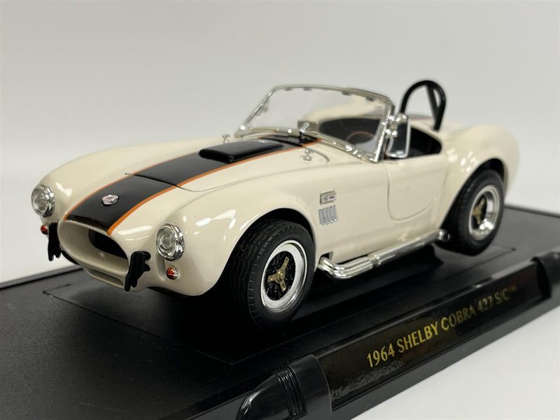 1964 Shelby Cobra 427 SC Cream With Black Stripes 1:18 Road Signature Collection 92058cr