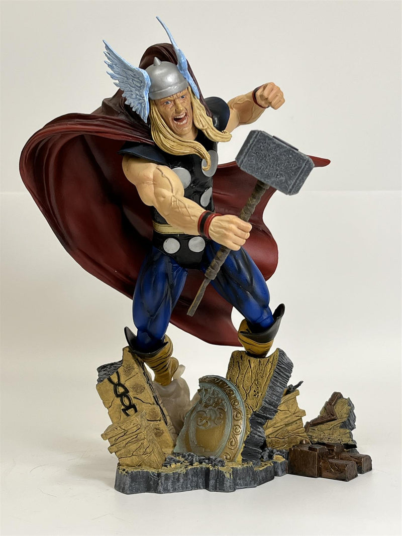 The Classic Mighty Thor 10 Inch Gallery Diorama Diamond Select JUL212511