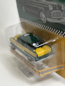 1960 Checker Marathon 60th Anniversary Checker 1:64 Scale Greenlight 28060C