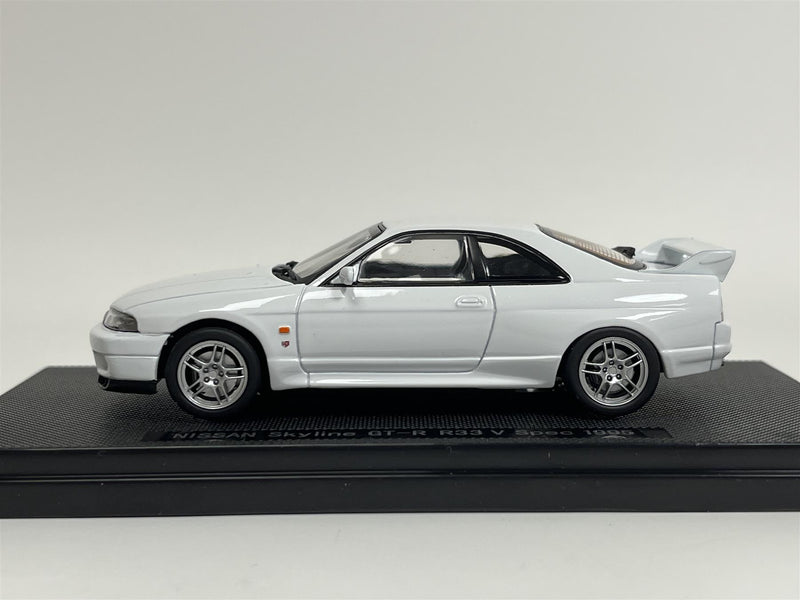 Nissan Skyline GTR R33 V Spec 1995 White 1:43 Ebbro 44186