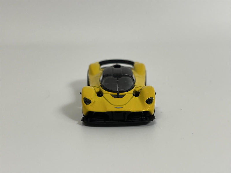 Aston Martin Valkyrie Sunburst Yellow 1:64 Mini GT MGT00744L