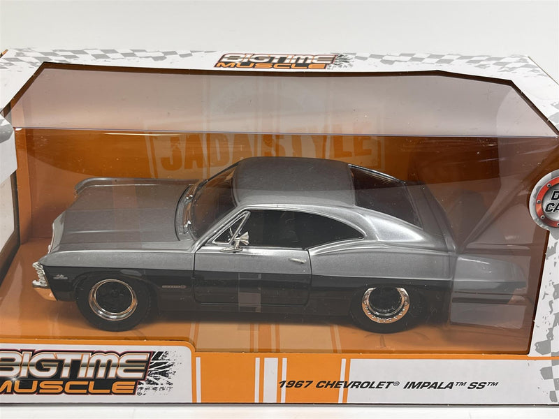 Chevrolet Impala SS 1967 Two Tone Big Time Muscle 1:24 Scale Jada 35217
