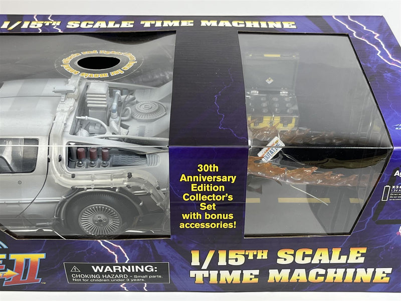 Back To The Future Part II And Accessories 1:15 Scale Diamond Select 18133