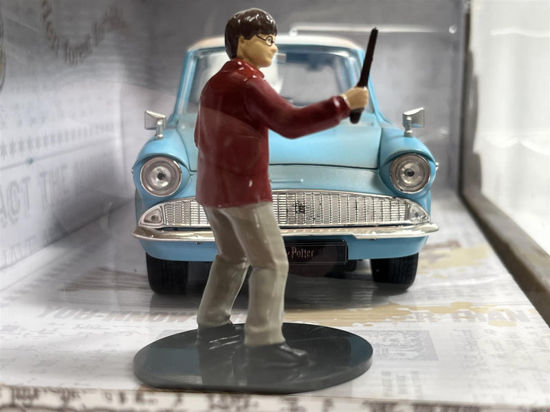 Harry Potter Diecast Figure and 1959 Ford Anglia 1:24 Scale Jada 253185002