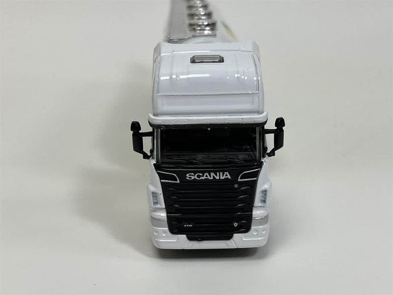 Scania V8 R730 BP Oil Tanker White 1:64 Scale Welly Transporter 68022SS