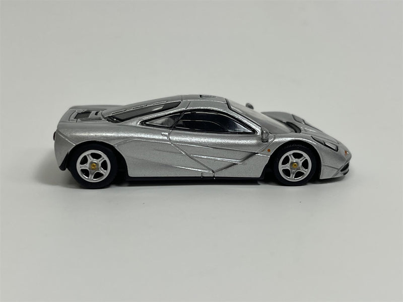 McLaren F1 Magnesium Silver 1:64 Scale MGT00555L