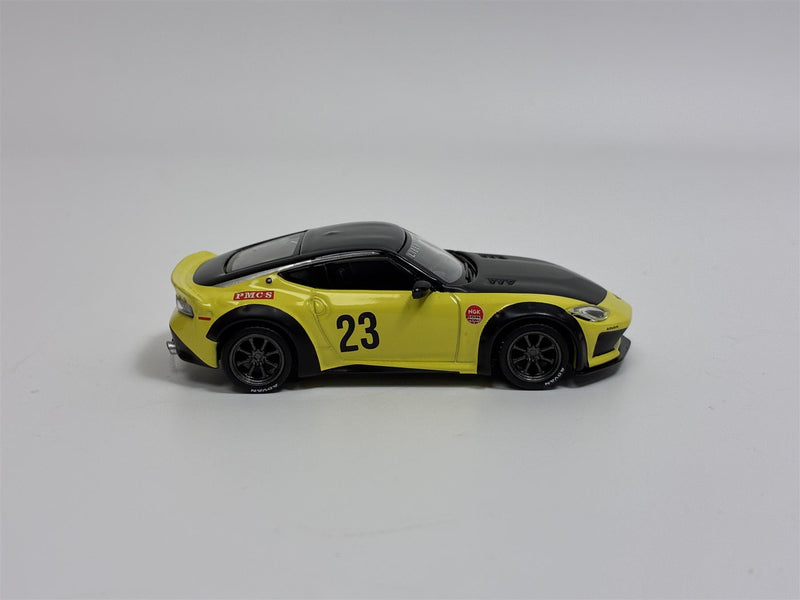 Nssan Z LB Nation Works Ikazuchi Yellow RHD 1:64 Mini GT MGT00826R