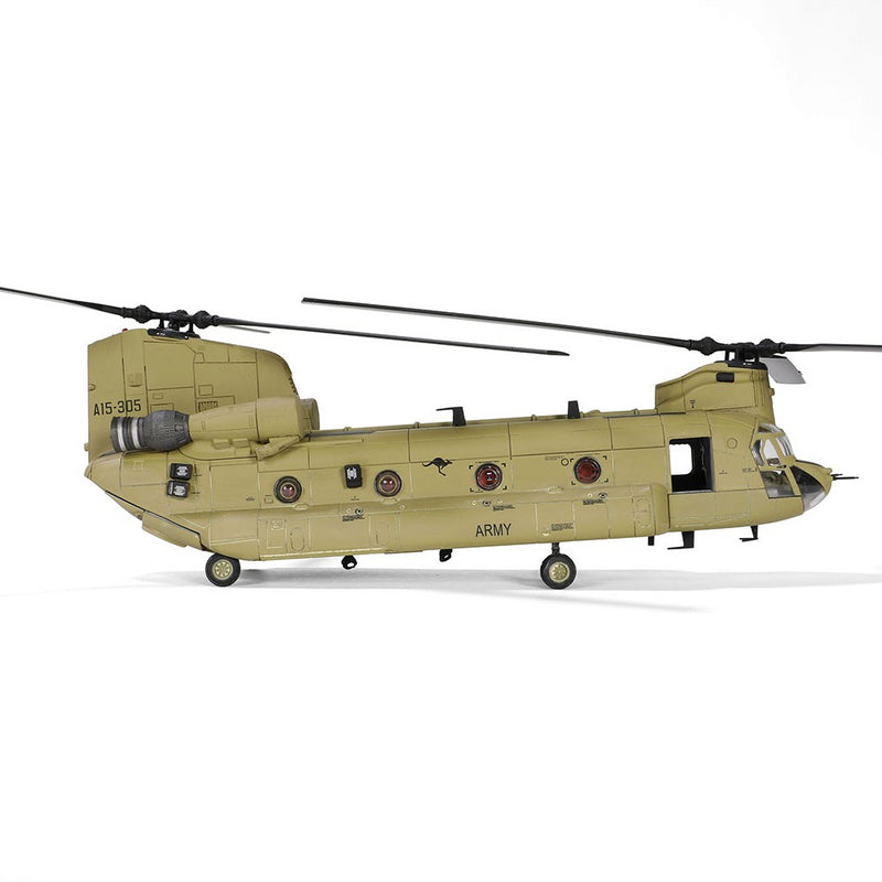 Australia Boeing Chinook CH-47 1:72 Scale Forces of Valor 821004F-1