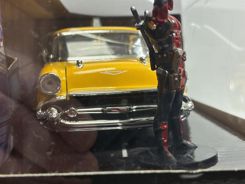 Deadpool 1957 Chevrolet Bel Air and Dealpool Figure 1:24 Jada 30290