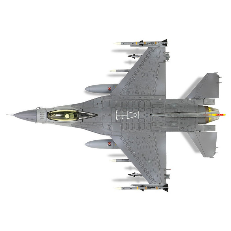 Lockheed Martin F16A Block 20 ROCAF 26TH TFG 401ST Hualian AB No.6677 1:72 813005A