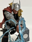 The Mighty Thor 8 Inch Scale Gallery Diorama Diamond Select NOV182284