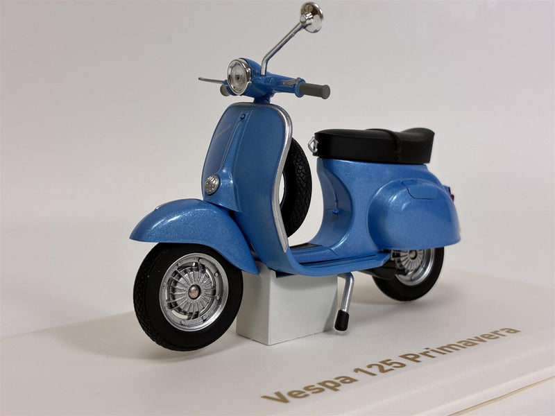 Vespa 125 Primavera Blue Metallic 1:18 Scale Norev 182100
