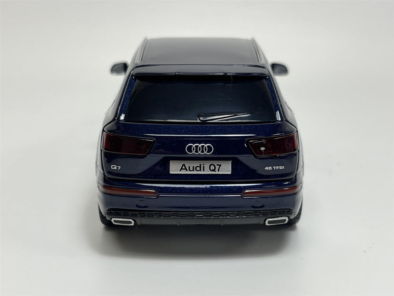 Audi Q7 Blue LHD 1:32 Scale Tayumo 32140027