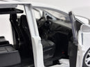 Buick GL8 LHD Light & Sounds White 1:32 Scale Tayumo 32601510