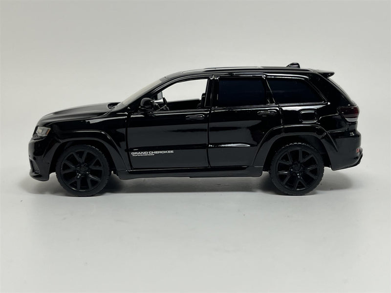 Jeep Grand Cherokee Pull Back & Go Black LHD 1:36 Scale Tayumo 36170210