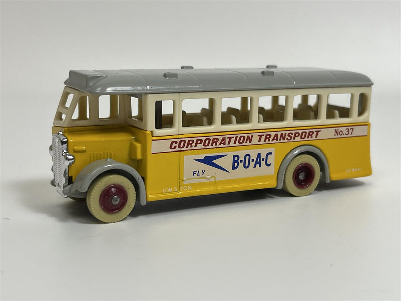 Corporation Single Deck Bus Fly BOAC Days Gone By Lledo DG6D S4