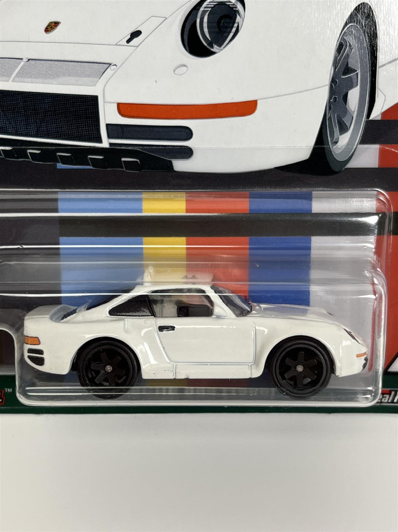 Hot Wheels 1986 Porsche 959 White Deutschland Design Real Riders 1:64 GRJ70