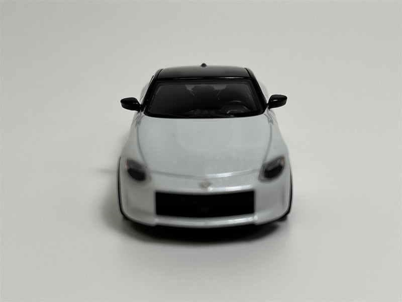 Nissan Z Performance 2023 Everest White LHD 1:64 Scale Mini GT MGT00599L