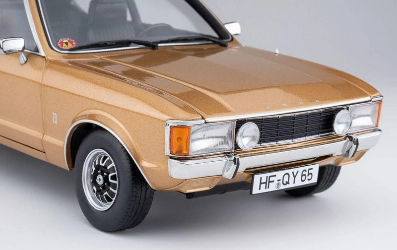 Ford Granada Coupe Series 2 1975 1:18 Scale Touring Modelcars 1808001
