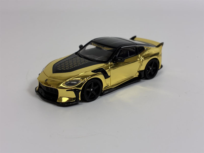 Nissan Z VeilSide FFZ400 Gold Chrome LHD 1:64 Scale Mini GT MGT00985L