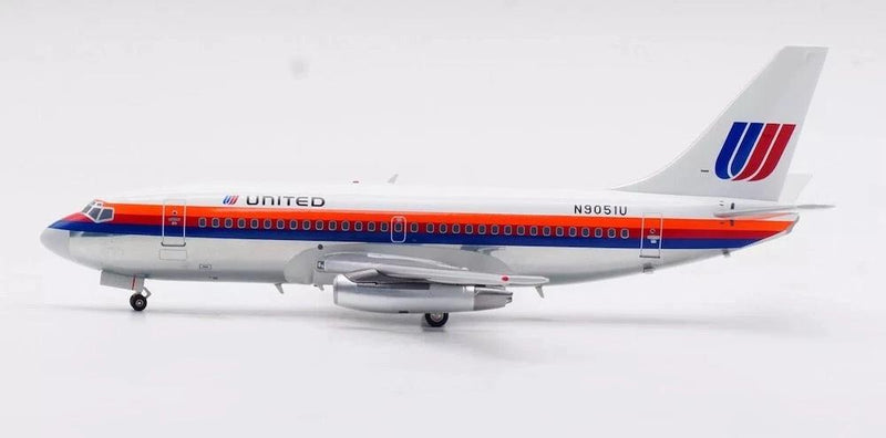 United 737-200 N9051U With Stand 1:200 Inflight200 IF732US1224P