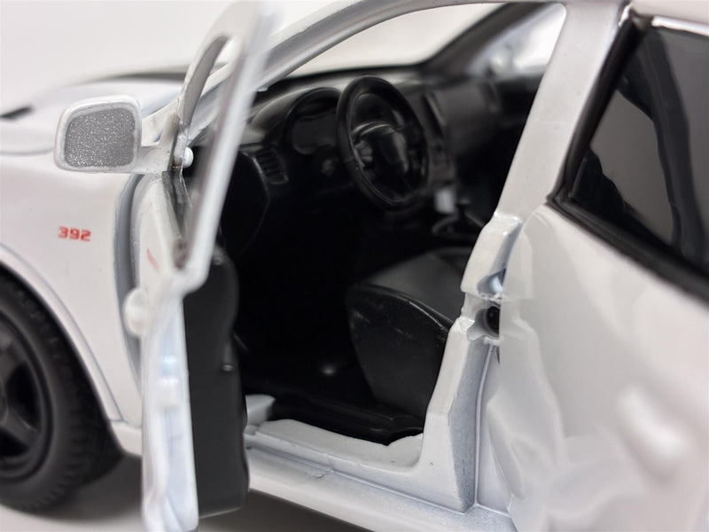 Dodge Durando SRT Light & Sound White LHD 1:32 Scale Tayumo 32145021