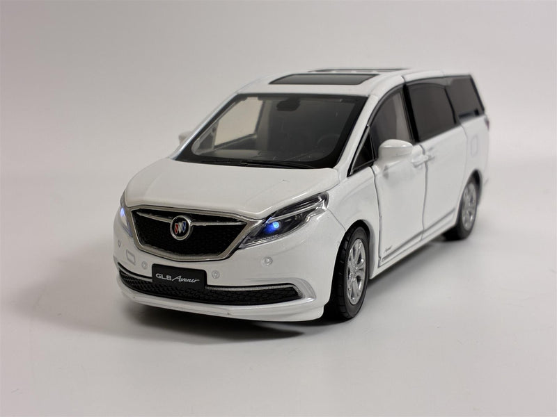 Buick GL8 LHD Light & Sounds White 1:32 Scale Tayumo 32601510