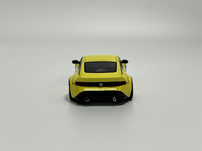 Nissan Z Pandem Ikazuchi Yellow RHD 1:64 Mini GT MGT00752R