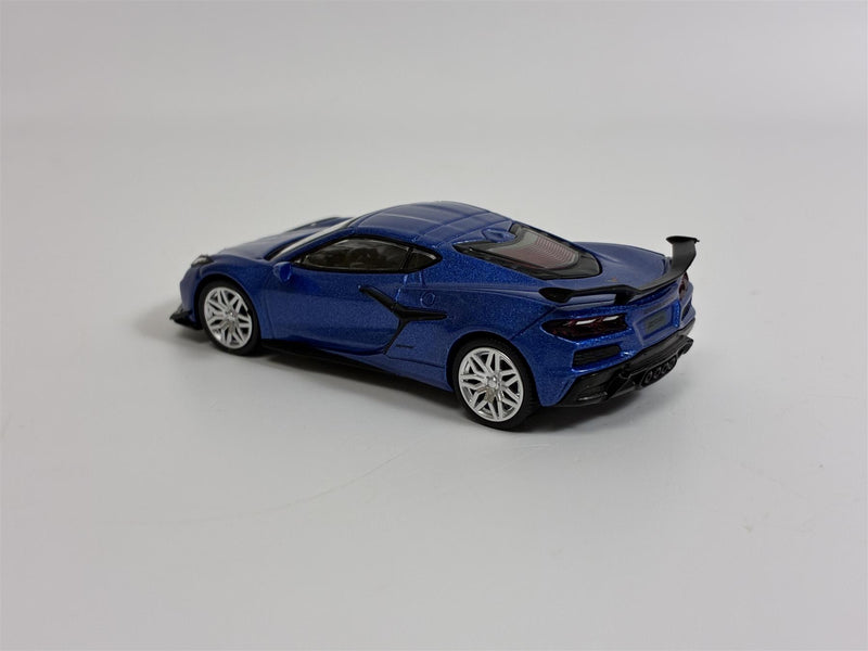 Chevrolet Corvette Z06 2023 Elkhart Lake Blue Metallic LHD 1:64 Mini GT MGT00892L