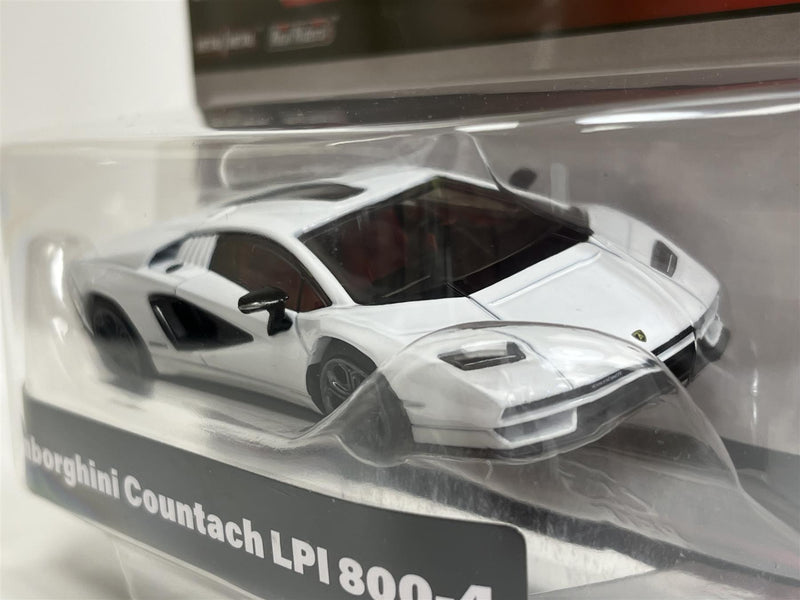 Hot Wheels Lamborghini Countach LPI 800-4 White 1:43 Scale HMD49