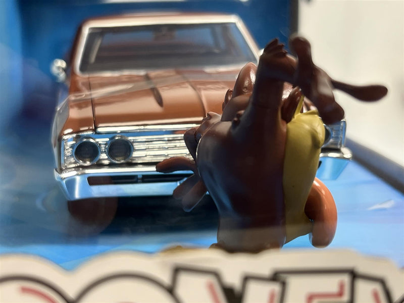 Looney Tunes Tasmanian Devil Figure and 1967 Chevrolet El Camino 1:24 Jada 253255072