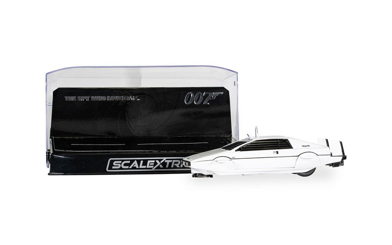 James Bond 007 Lotus Esprit S1 The Spy Who Loved Me 1:32 Scalextric C4359