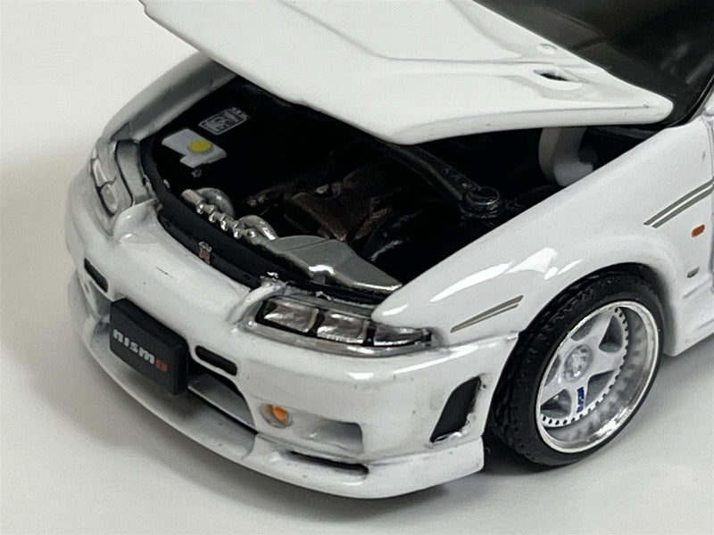 Nissan GT R R33 Nismo 400R White 1:64 Scale Pop Race PR640052