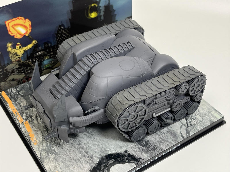 The Dark Knight Returns Tank 1:43 Scale Magazine BAT Tank