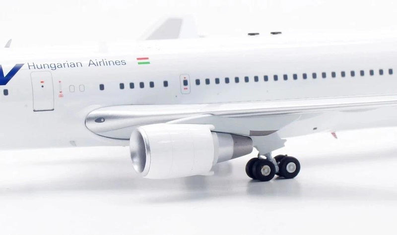 Malev Hungarian Airlines Boeing 767-3P6/ER HA-LHD 1:200 Inflight200 IF763MA0625