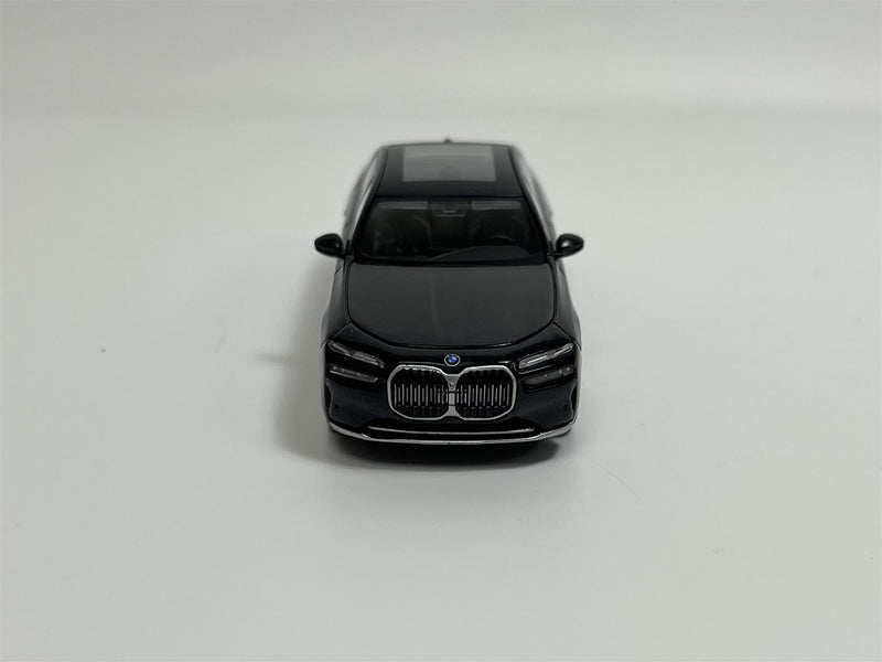 BMW i7 xDrive60 Black Sapphire LHD 1:64 Scale Mini GT MGT00802L