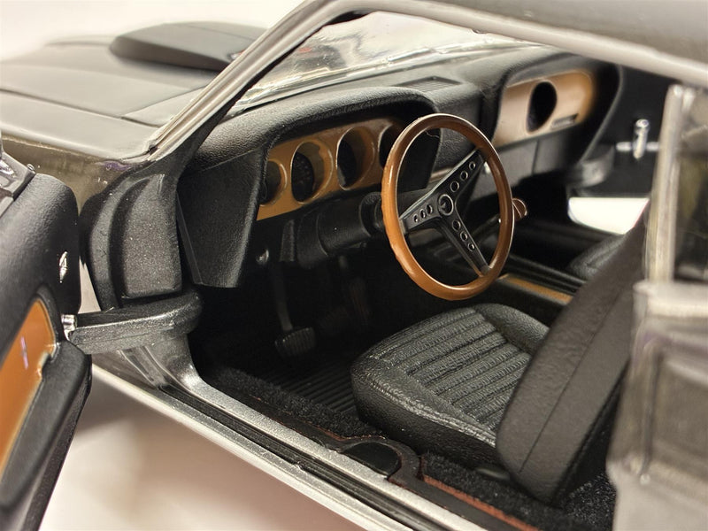 John Wick Ford Mustang 1969 1:18 Scale Auto World AWSS145